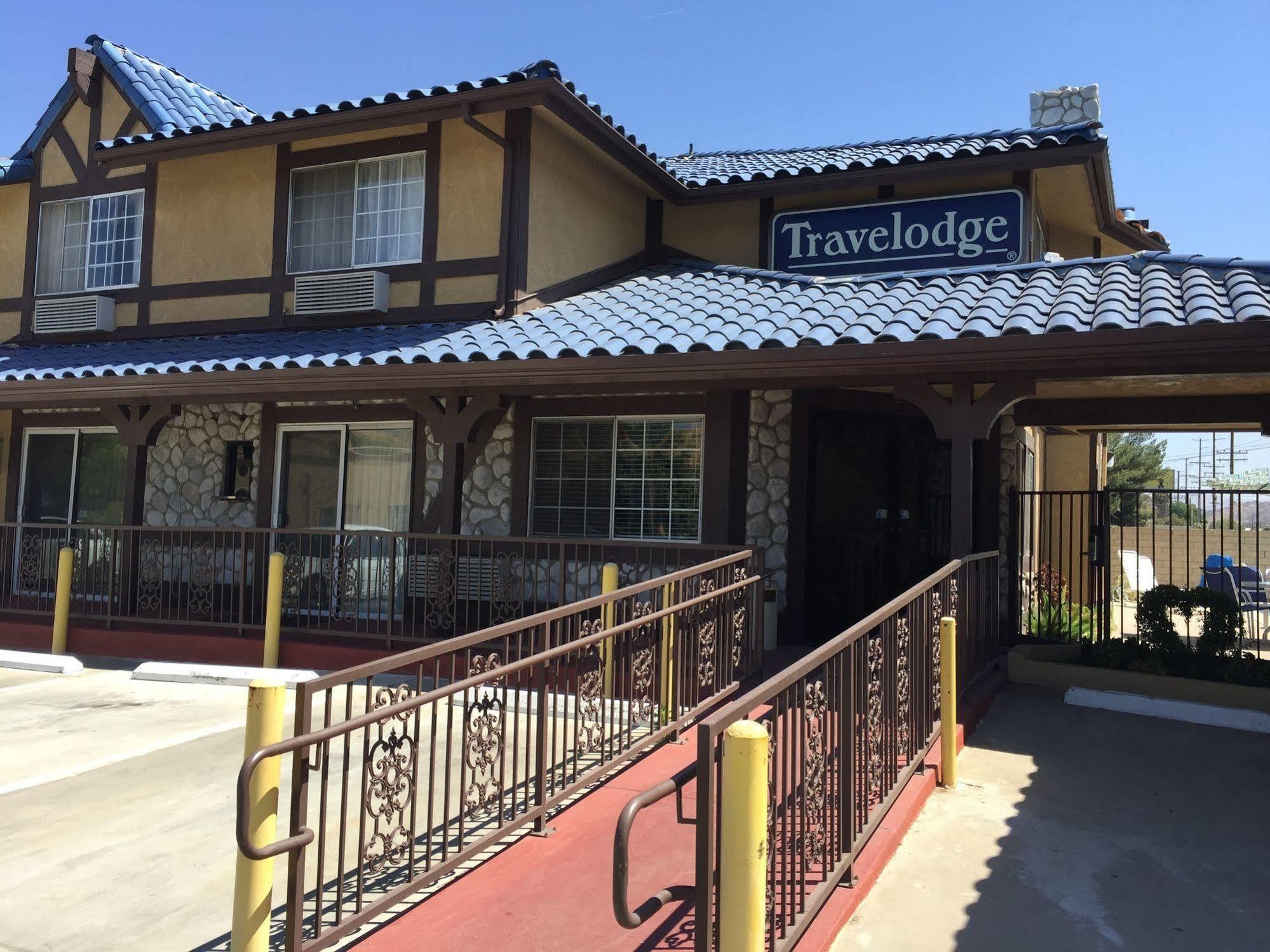 Triplodge Of Santa Clarita Exterior foto